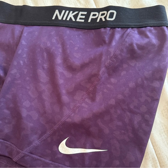 Purple cheetah print Nike pros - Picture 2 of 3